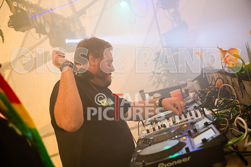 Guernsey Together Festival 2021_DANCE TENT-47 - GUERNSEY TOGETHER FESTIVAL 2021_THE DANCE TENT