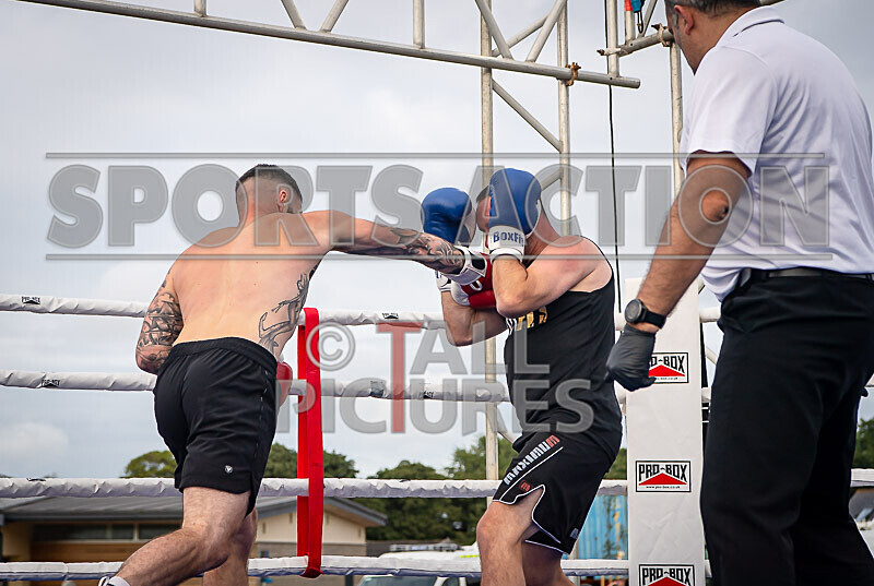 BOUT 14- Koen Kraken Le Prevost v Alec the Bomber Bailey-19 - BOUT 14- Koen 'Kraken' Le Prevost v Alec 'the Bomber' Bailey