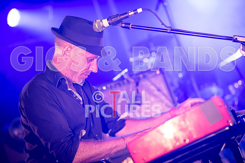 Johnny Cage and the Voodoo Groove-49 - JOHNNY CAGE AND THE VOODOO GROOVE