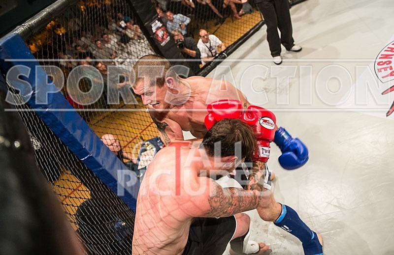 Cage Fighting_2012_Bout 5-25 - BOUT-5