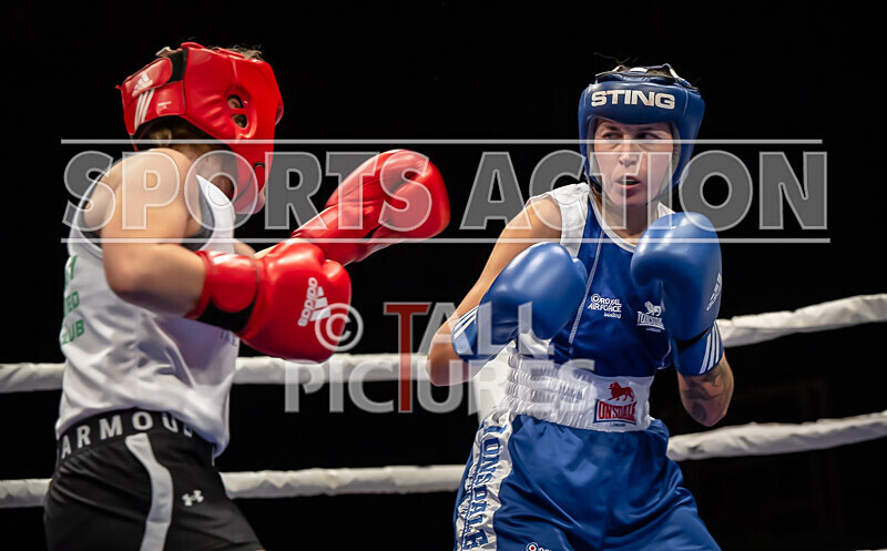 BOUT 6- Emma Martin v Stephanie Adlington-35 - BOUT 6: Emma Martin v Stephanie Adlington