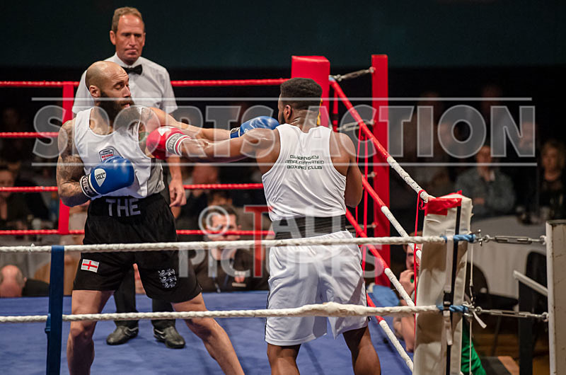 BOUT-13 - Oblie Botchway v Lewis Oakford-20 - BOUT-13 - Oblie Botchway v Lewis Oakford