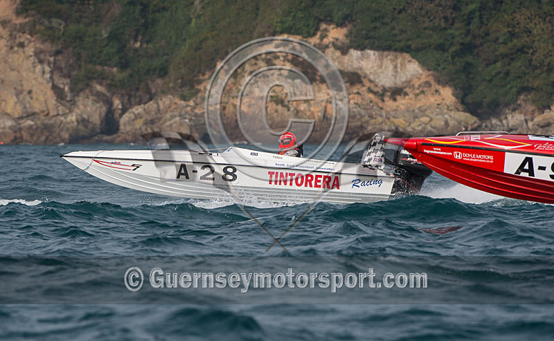 Worlds Powerboats_2014_Race-2-95 - UIM CLASS 3A & 3B WORLD OFFSHORE CHAMPIONSHIP_RACE-2