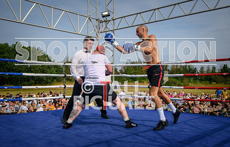 BOUT 3 - Dangerous Dan Cavanagh v Tim Scrappy Doo Rogers-13 - BOUT 3 - 'Dangerous' Dan Cavanagh v Tim 'Scrappy Doo' Rogers