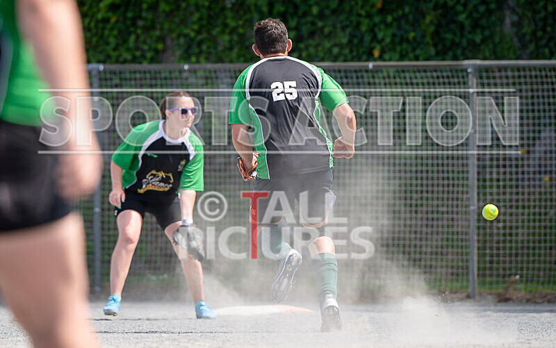 Manor Farm Donkeys v Tomahawks-2 - MANOR FARM DONKEYS v TOMAHAWKS