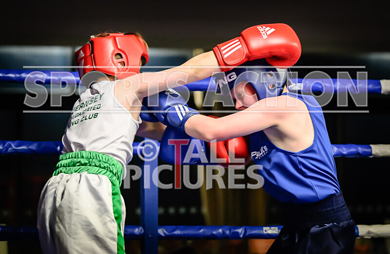 BOUT- 1 - Liam Duff v Jude Hudson-27 - BOUT: 1 - Liam Duff v Jude Hudson