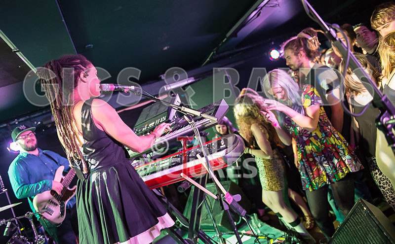 The Skints-31 - THE SKINTS