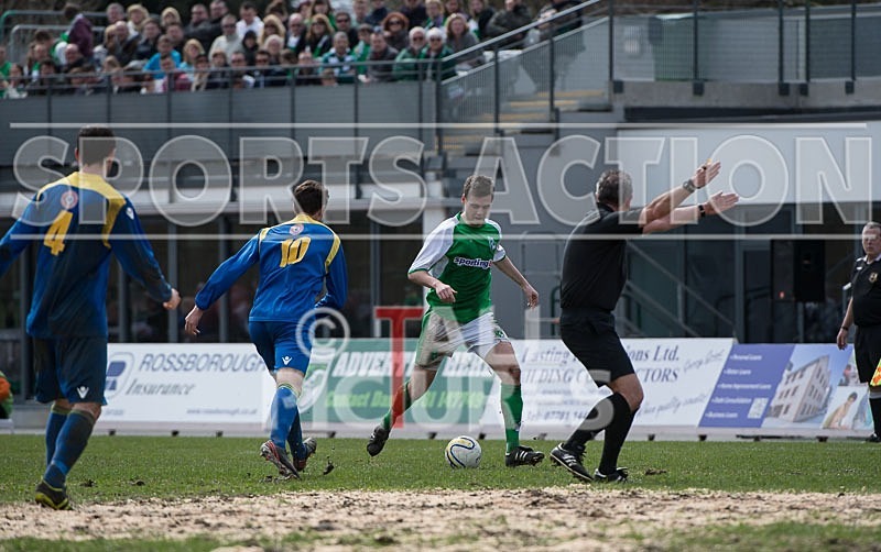 Guernsey FC v Raynes Park Vale-63 - GUERNSEY FC v RAYNES PARK VALE