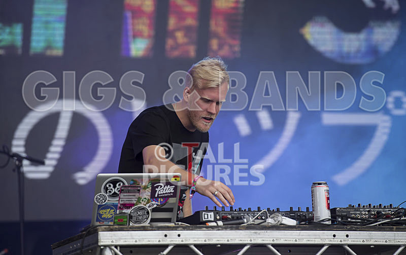 Snakehips-16 - SNAKEHIPS