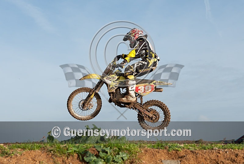 Moto-X_12-11-11-57 - MOTO-X_12-11-2011