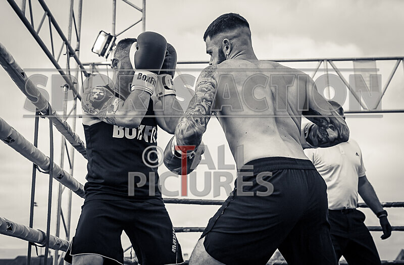 BOUT 14- Koen Kraken Le Prevost v Alec the Bomber Bailey-35 - BOUT 14- Koen 'Kraken' Le Prevost v Alec 'the Bomber' Bailey