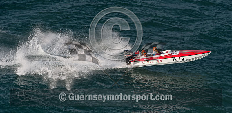 Worlds Powerboats_2014_Race-1-137 - UIM CLASS 3A & 3B WORLD OFFSHORE CHAMPIONSHIP_RACE-1