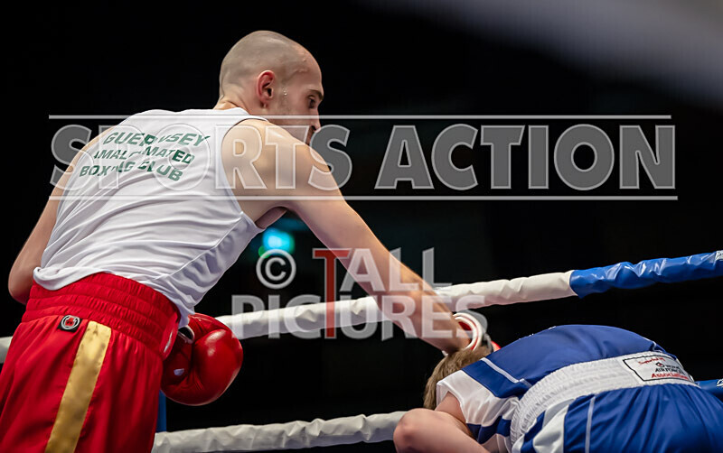 BOUT 9- Cameron Hards v Alex Sanderson-40 - BOUT 9: Cameron Hards v Alex Sanderson