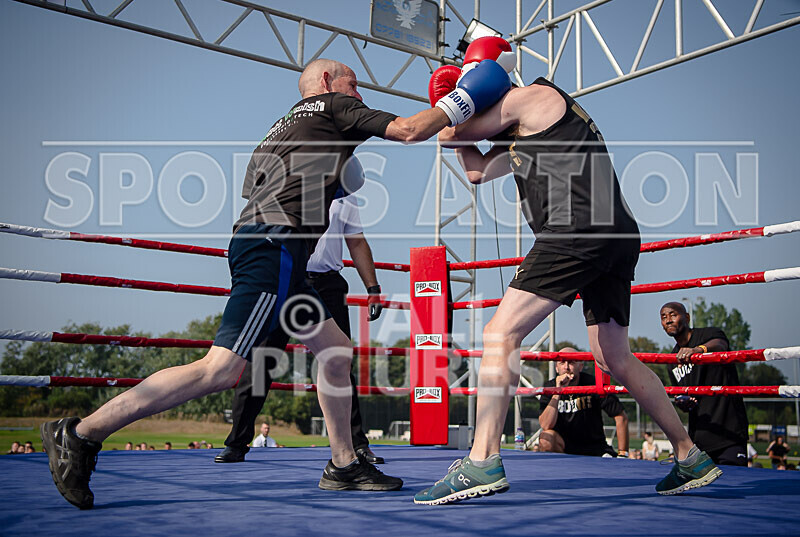 BOUT 2 - Steve -The Stoat- Ozanne v Alan -Dinosaur- Donaldson-7 - BOUT 2 - Steve 'The Stoat' Ozanne v Alan 'Dinosaur' Donaldson