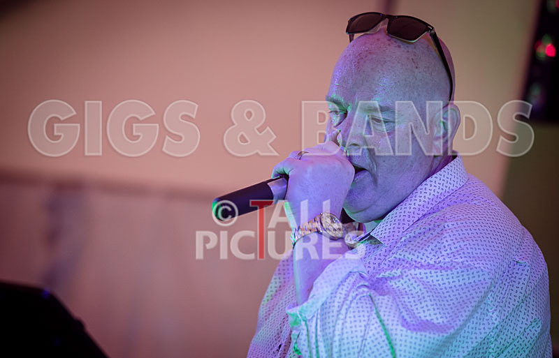 Hevvy Bevvy Blues Band-3 - HEVVY BEVVY BLUES BAND