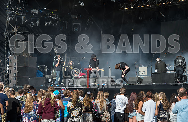 Catfish and the Bottlemen-18 - CATFISH AND THE BOTTLEMEN