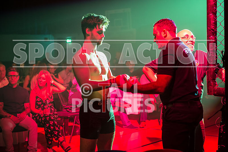 Michael Davies v Lewis Clapham-9 - MMA BRITISH LIGHTWEIGHT CHAMPIONSHIP