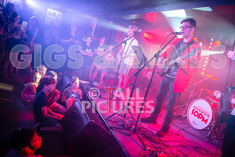 Motionless-11 - MOTIONLESS