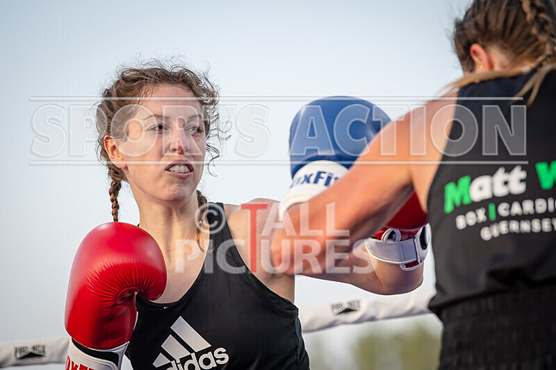 BOUT 13 - Jo -the Hammer- Wheatley v Fran -the Force- Field-15 - BOUT 13 - Jo 'the Hammer' Wheatley v Fran 'the Force' Field