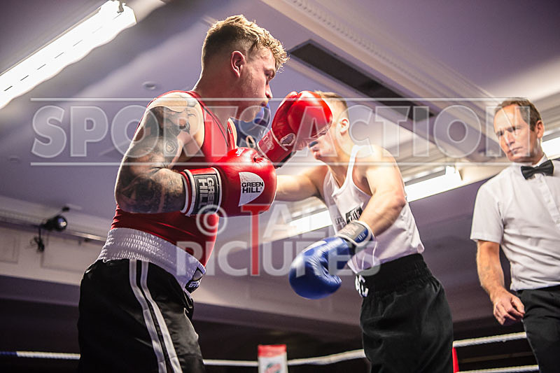 BOUT-5_Rob Brehaut v Ryan Davies-17 - BOUT-5_Rob Brehaut v Ryan Davies