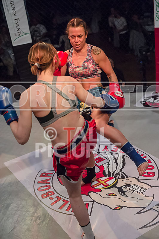 Stephanie Douglas v Lauren Sillence-30 - BOUT 6