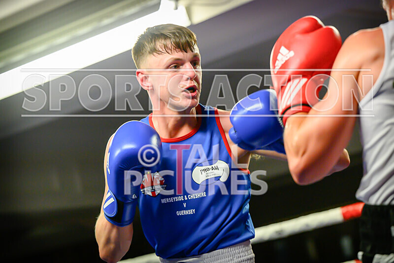 BOUT- 6 - Jamie Wilson v Declan Hunt-36 - BOUT 6 - Jamie Wilson v Declan Hunt