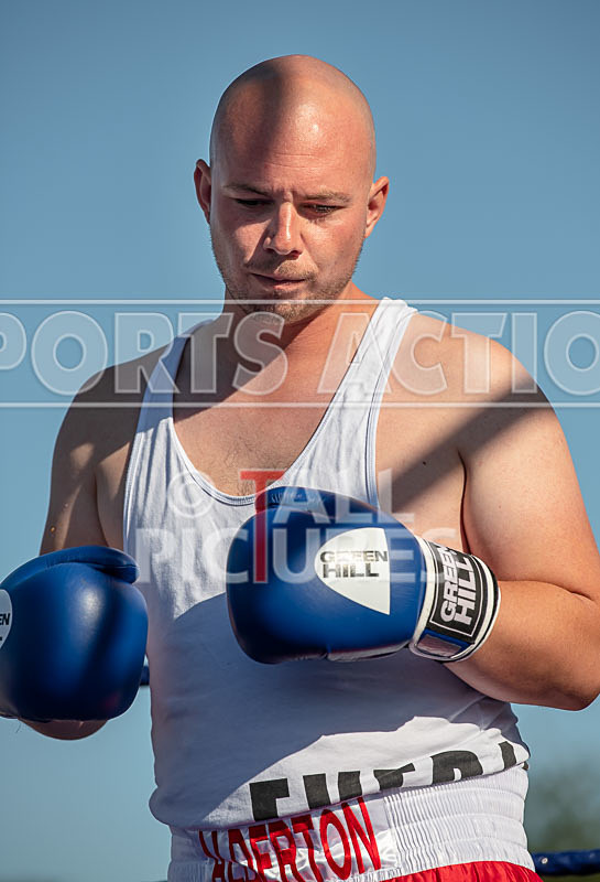 BOUT-1- Matthew The Scooby Alderton v Ian Blind Date Champion-15 - BOUT-1 Matthew 'The Scooby' Alderton v Ian 'Blind Date' Champion