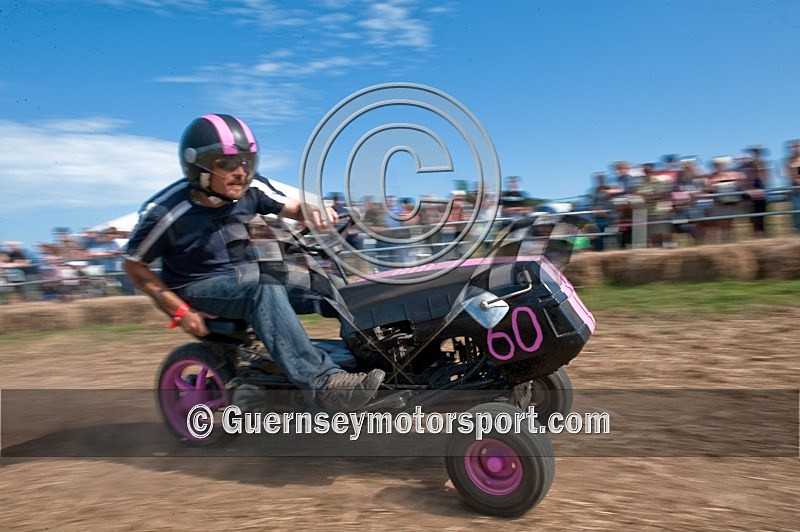 Hogwash_09-90 - HOGWASH 2009 - SCENE