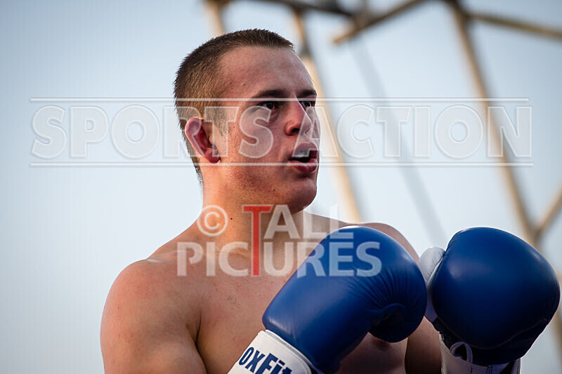 BOUT 14 - Koen -Kraken- Le Prevost v Lewis Bourgaize-20 - BOUT 14 - Koen 'Kraken' Le Prevost v Lewis Bourgaize