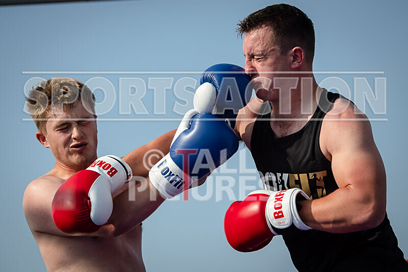 BOUT 1 - Ivan -El Terrible- v Elliot Cocket-32 - BOUT 1 - Ivan 'El Terrible' Donaldson v Elliot Cocket