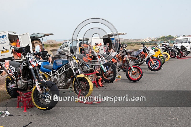 Ald Hill Scene-10 - ALDERNEY HILL CLIMB 2009