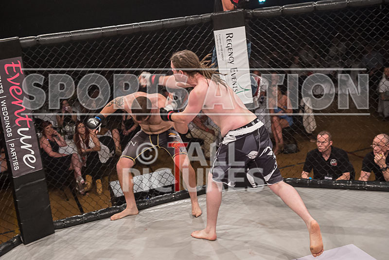 Chris Martin v Luke Riley-27 - BOUT 13