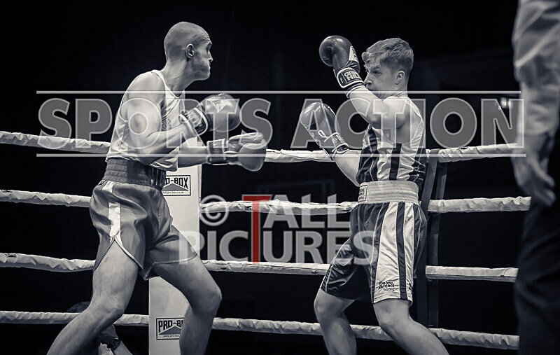 BOUT 9- Cameron Hards v Alex Sanderson-8 - BOUT 9: Cameron Hards v Alex Sanderson