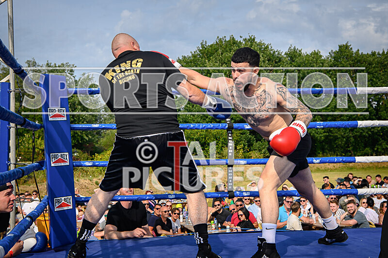 BOUT 6 - Keith the Terror of Tyneside v Sisco El Diablo Freitas-10 - BOUT 6 - Keith 'the Terror of Tyneside' v Sisco 'El Diablo' Freitas