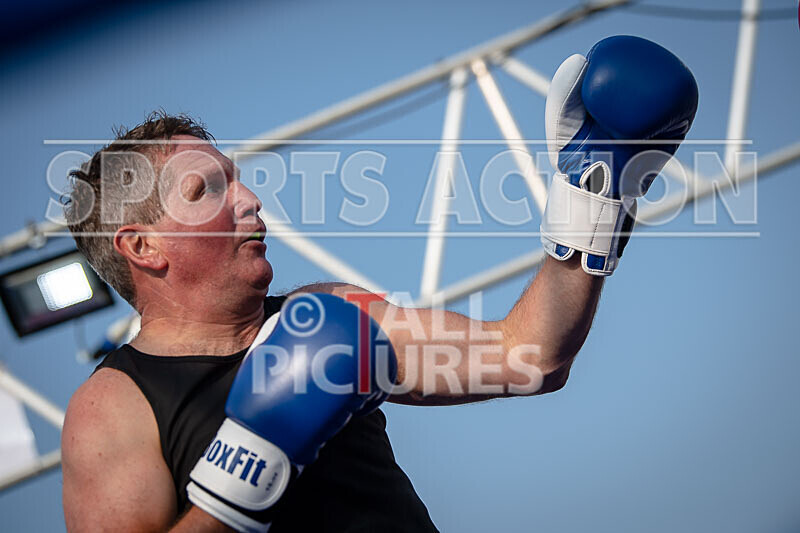 BOUT 8 - Roland -the Doc- Archer v -Dangerous- Trevor Morris-14 - BOUT 8 - Roland 'the Doc' Archer v 'Dangerous' Trevor Morris