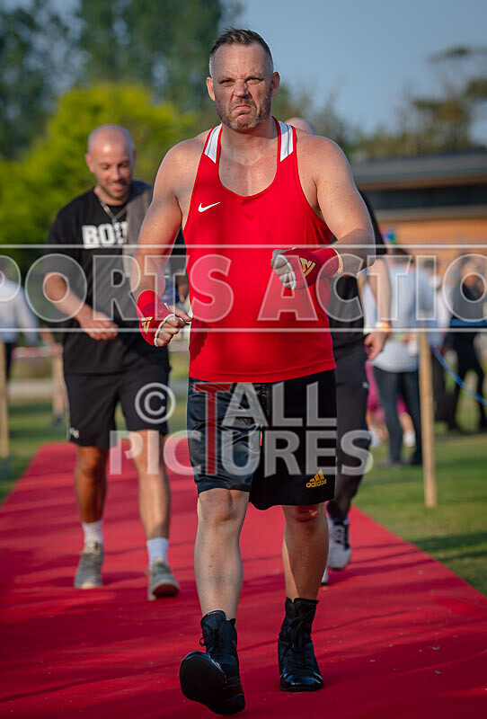 BOUT 11 - Rolo -9 and a Half Digits De Saumarez v Darren -the Executio - BOUT 11 - Rollo '9 and a Half Digits' De Saumarez v Darren 'the Executioner' Etasse