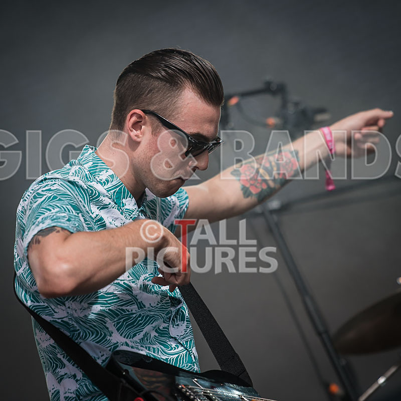 The Skints-6 - THE SKINTS