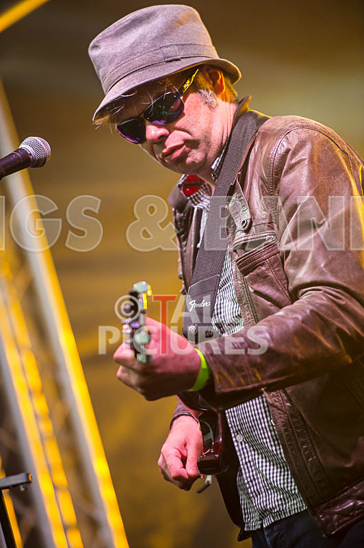 J-C The Looney Tunes Band-18 - J-C & THE LOONEY TUNES BAND