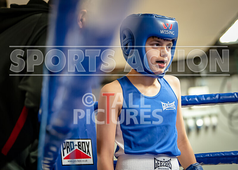 BOUT 1 - Liam Duff v Oliver McKenzie-7 - BOUT 1 - Liam Duff v Oliver McKenzie