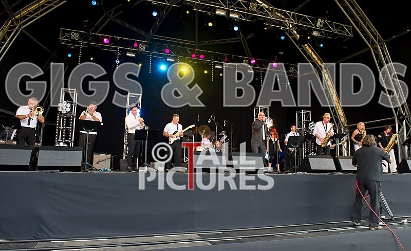 The Little Big Band-2 - THE LITTLE BIG BAND