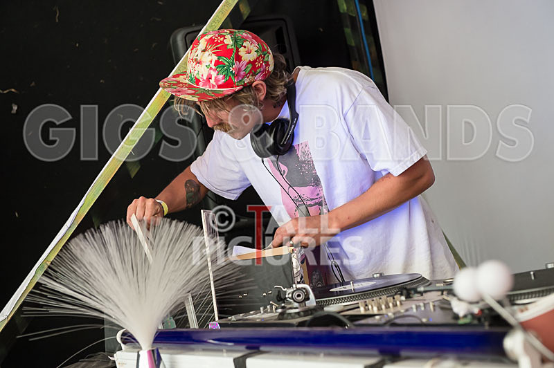 Chaos Peace Tent 2014-26 - CHAOS 2014... THE PEACE TENT