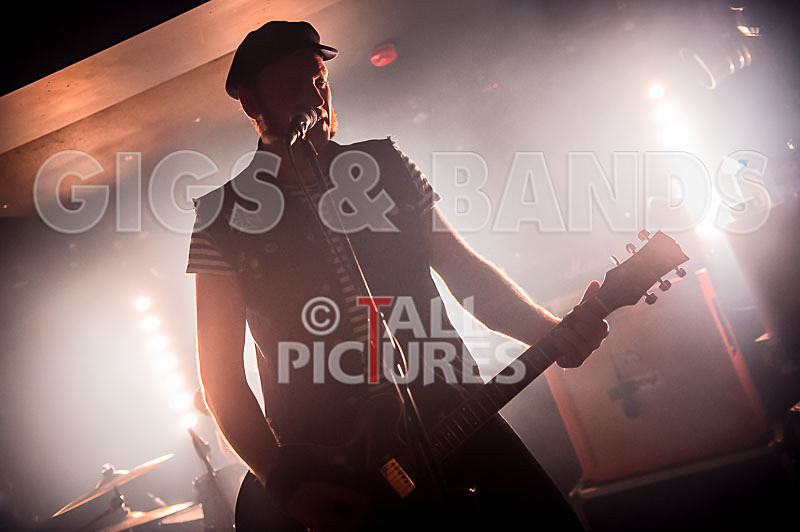 The Electric Shakes-125 - THE ELECTRIC SHAKES