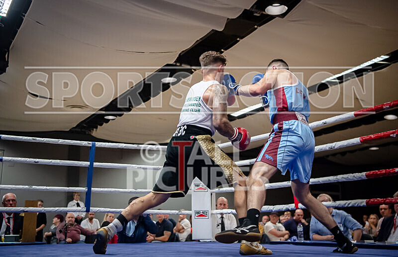 BOUT 13_Billy Poullain v Arran Devine-23 - BOUT 13_Billy Poullain v Arran Devine