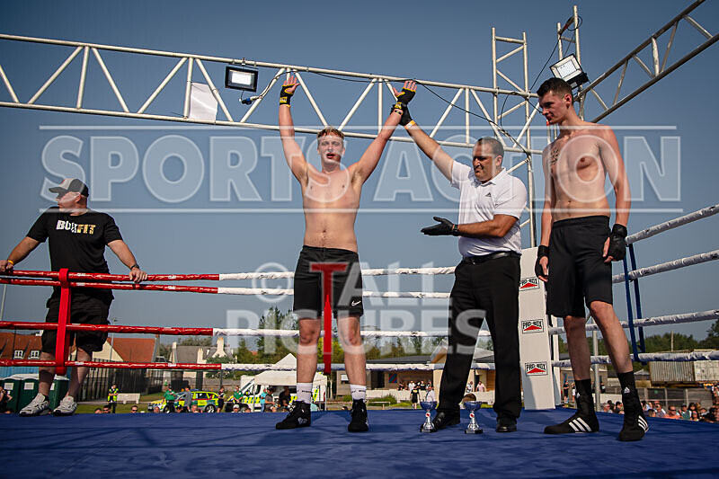 BOUT 4 - Alex -Quarter Pounder- Finer v Chris -Granite- Gavey-30 - BOUT 4 - Alex 'Quarter Pounder' Finer v Chris 'Granite' Gavey