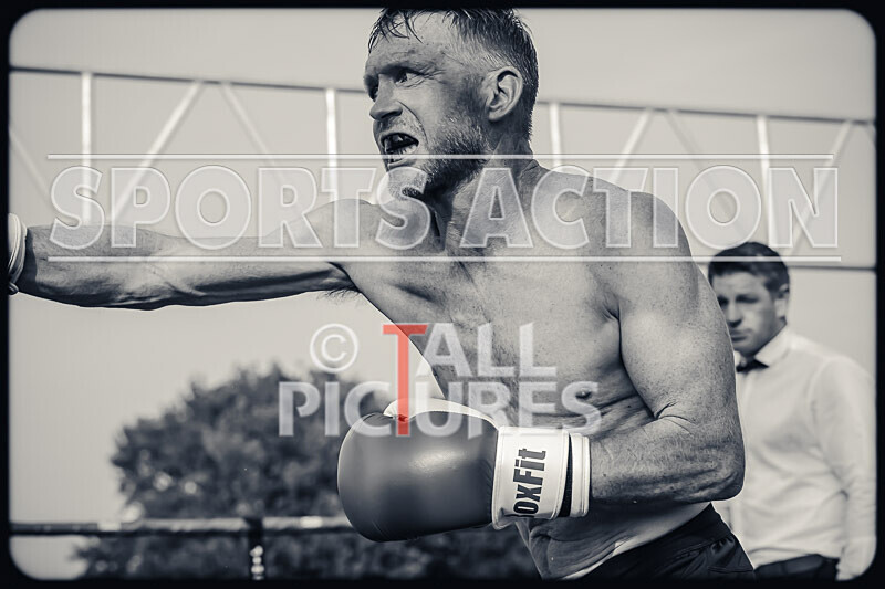 BOUT 8 - Mark Butterwork v Marvelous Modris Kononovs-12 - BOUT 8 - Mark Butterwork v 'Marvelous' Modris Kononovs