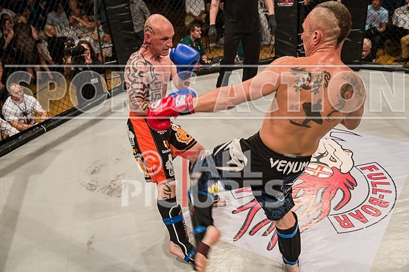 Cage Fighting_2012_Bout 10-42 - BOUT-10