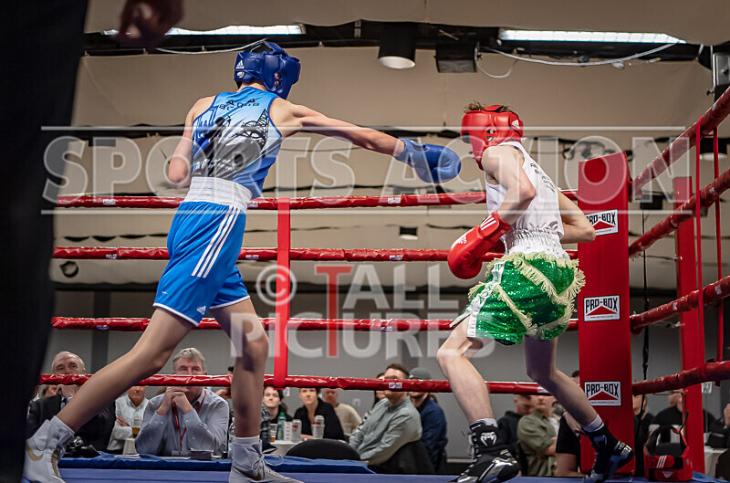 BOUT 3 - Arnie Watson v Curtis Jehu-11 - BOUT 3 - Arnie Watson v Curtis Jehu