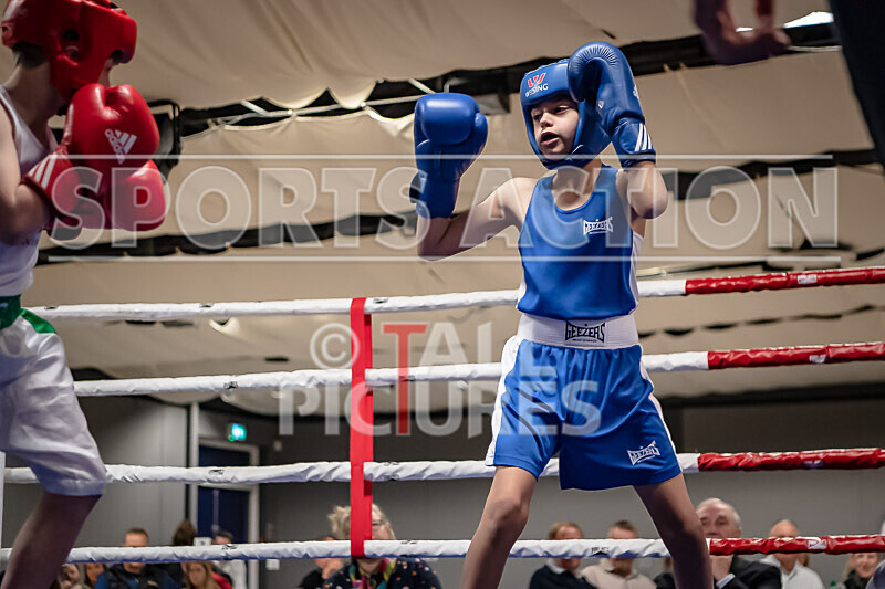 BOUT 1 - Liam Duff v Oliver McKenzie-17 - BOUT 1 - Liam Duff v Oliver McKenzie