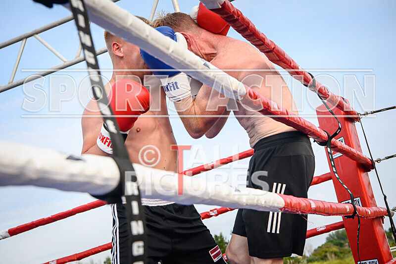 BOUT 8 - Mark Butterwork v Marvelous Modris Kononovs-35 - BOUT 8 - Mark Butterwork v 'Marvelous' Modris Kononovs