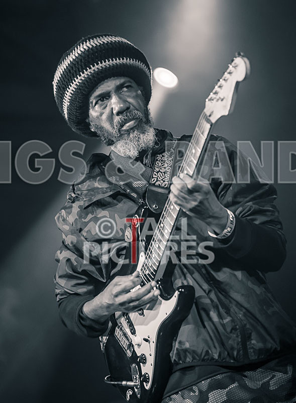 Johnny Clarke and Dub Asante featuring Matic Horns-5 - JONNY CLARKE AND THE DUB ASANTE